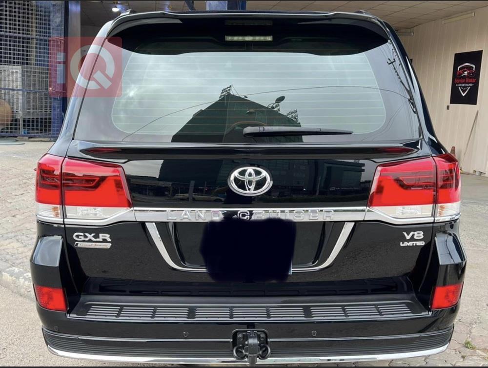 Toyota Land Cruiser